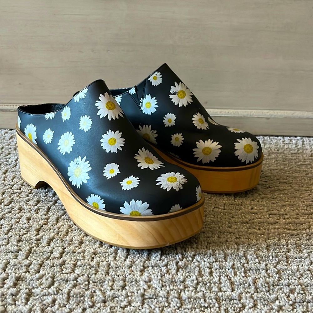 Free people clogs